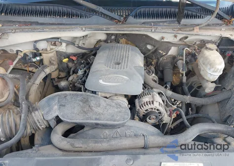 2004 Chevrolet Silverado 2500Hd Work Truck z USA, uszkodzony, nr VIN 1GCHC24U24E198155